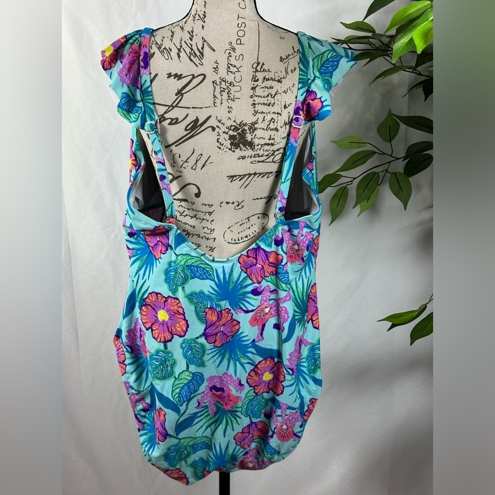 Floral Ruffle Swimsuit Top - Picture 10 of 14